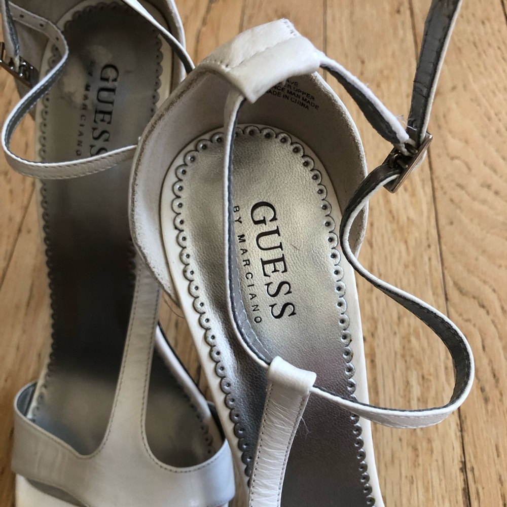 NWOT Guess Elegant White Heeled Sandals - Picture 4 of 15